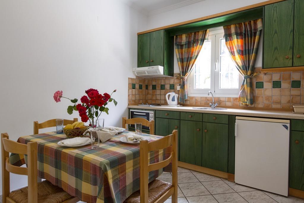 אגיוס גורדיוס Apart Hotel Blumarin מראה חיצוני תמונה